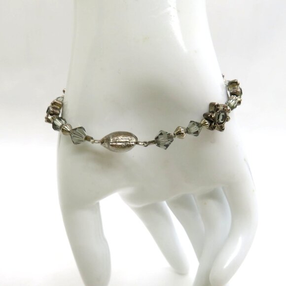 Floral Bracelet Silver Tone Gray Crystal Bead Star Accents Magnetic Closure - Picture 12 of 14